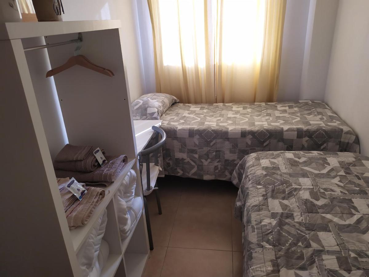 Habitación en un apartamento Deltebre Exterior foto
